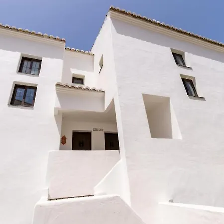 Beautiful Penthouse With Seaview In Pueblo Monteros