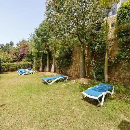 Апартаменты Beautiful Penthouse With Seaview In Pueblo Monteros Марбелья
