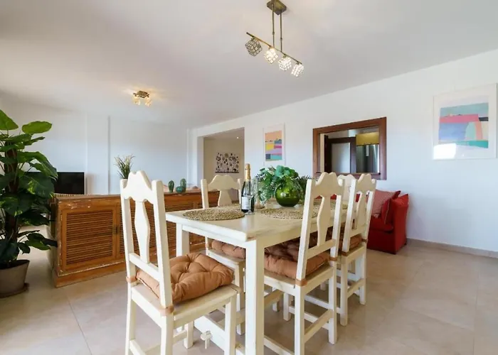 Beautiful Penthouse With Seaview In Pueblo Monteros Апартаменты
